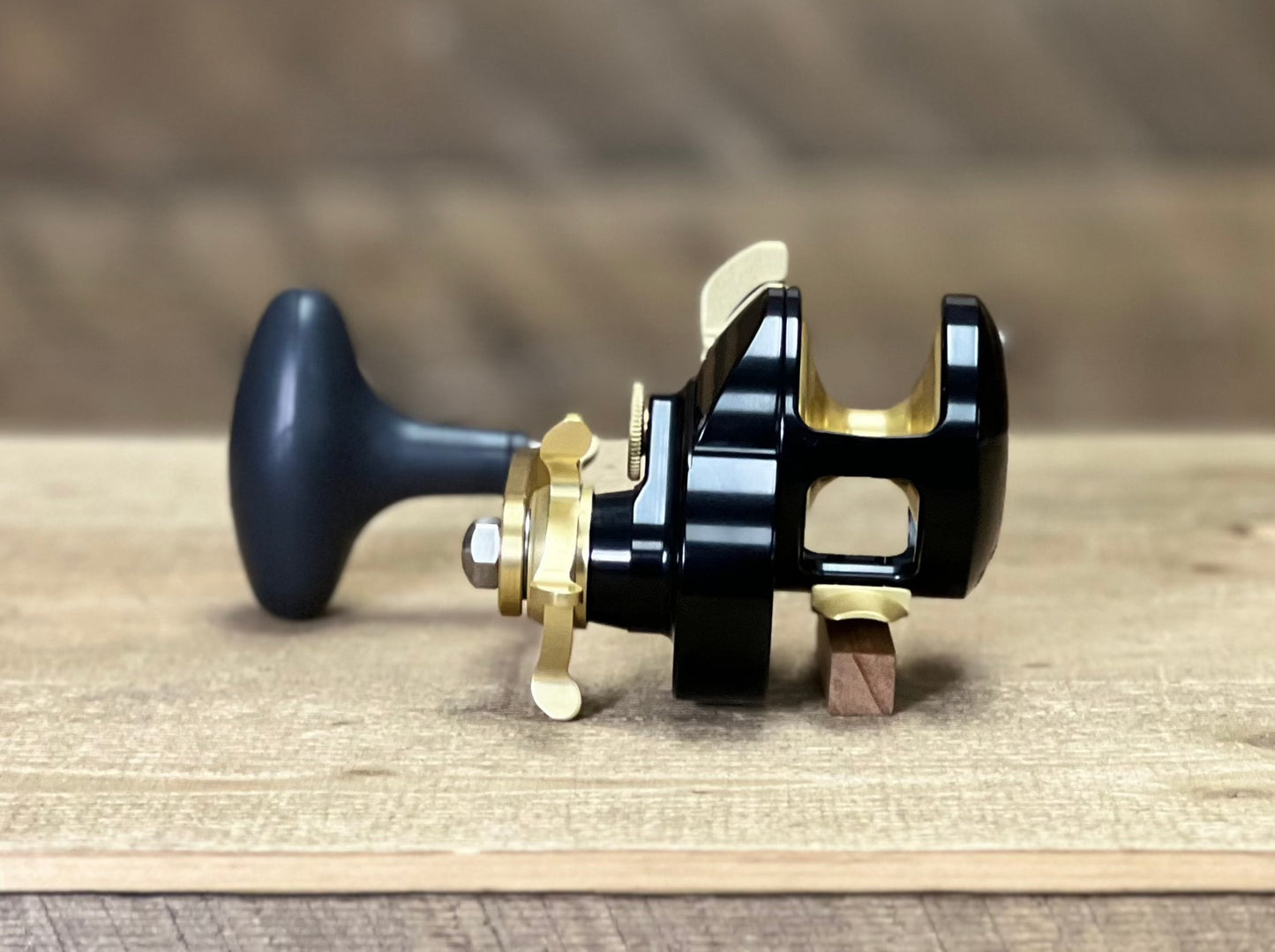 Black/Gold Tern2 300X