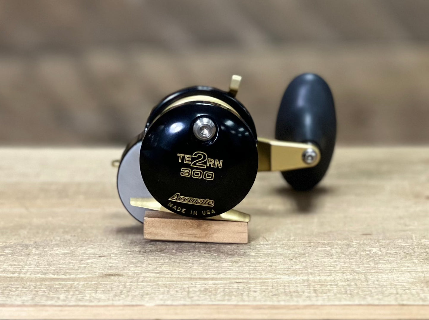 Black/Gold Tern2 300X