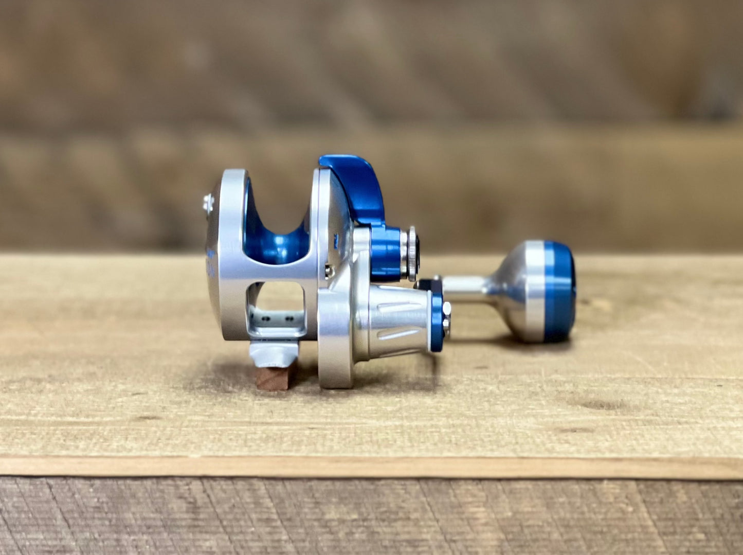 Silver/Blue Valiant 500N Lefty