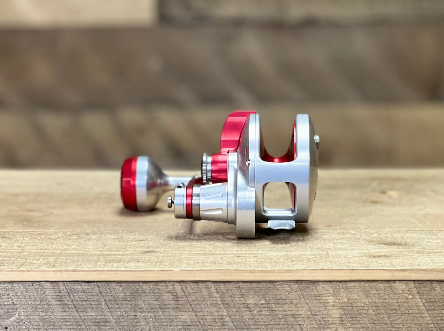 Silver/Red Valiant 600NN 2-Speed