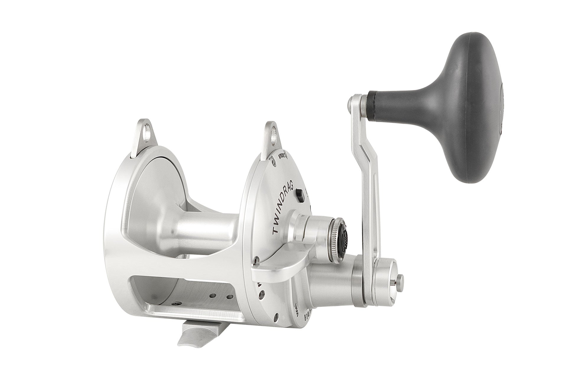 Saltwater fishing reels