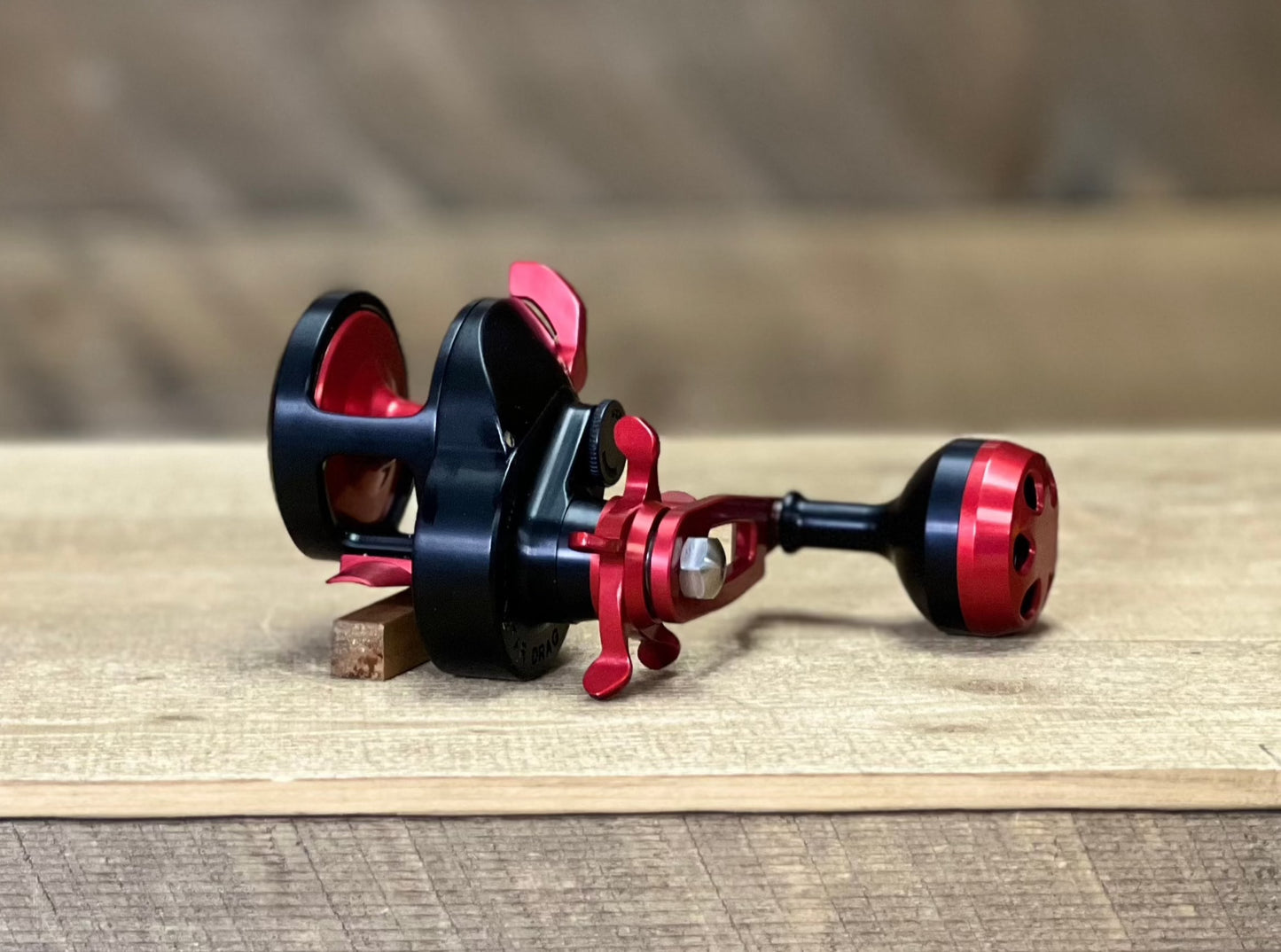 Matte Black/Red Tern2 300X Lefty